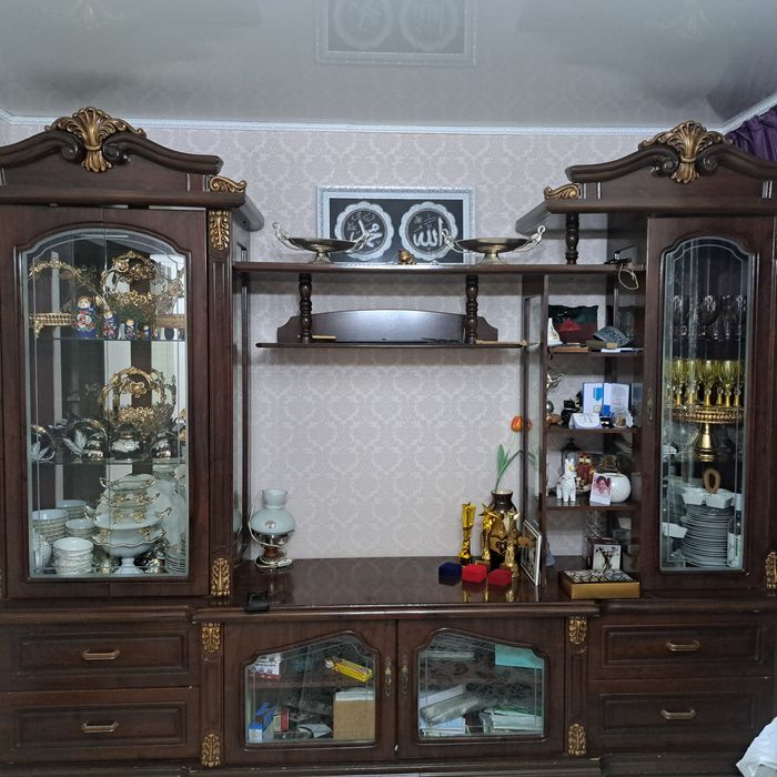 Гостиная горка -буфет