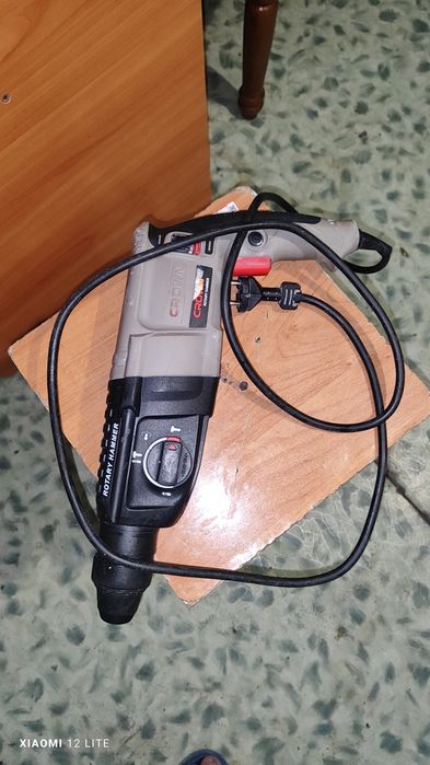 Электроинструмент перфоратор