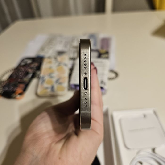 IPhone 15 pro 256 GB