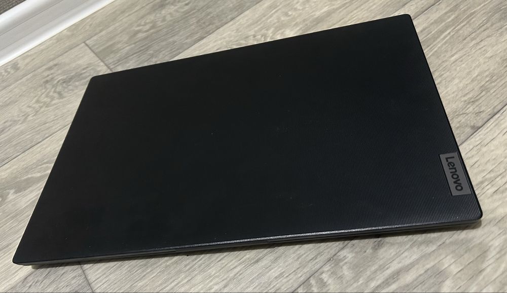 Ноутбук Lenovo V15 G2