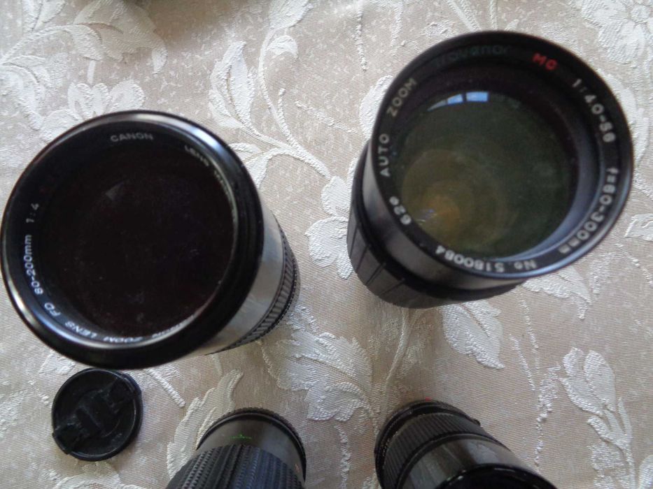 Продавам  Лот от 5 ретро ръчнофокусни обектива (Canon FD, Pentax K, Minolta MD)