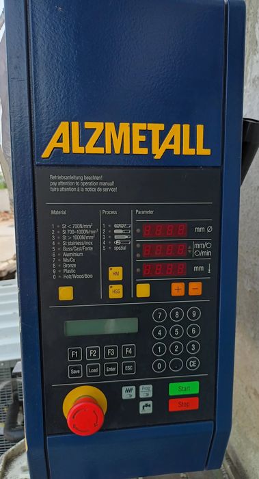 Колонна бормашина с електронно управлрние