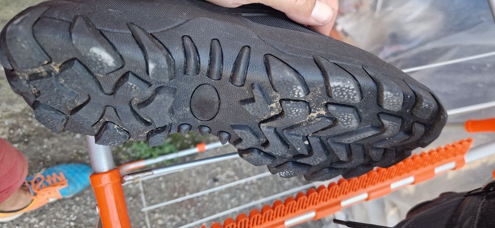 Vând bocanci barbati nr. 43