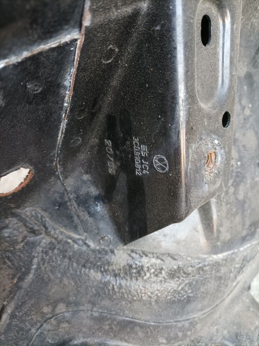 Lonjeron lonjeroane cu semiaripa  Volkswagen Passat B6 2005- 2010