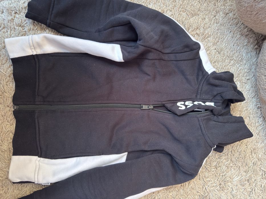 Анцуг BOSS черен за 6 години