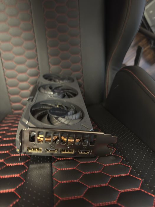 Placa video rtx 5050  oc edition