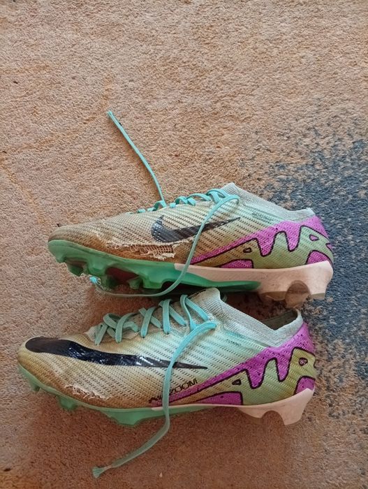 Ghete de fotbal Nike Vapor rupte mărimea 43 cu saculet