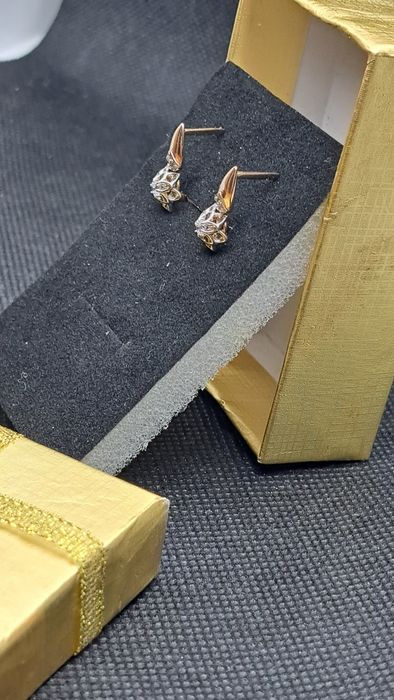 Золотые серьги Россия.