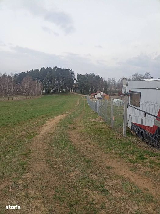 De vânzare teren intravilan în Lacul Reci