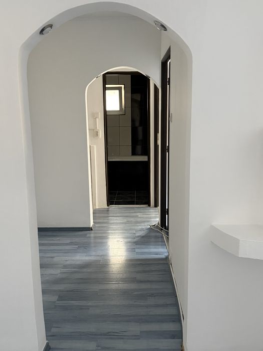 Apartament cu 3 camere de inchiriat