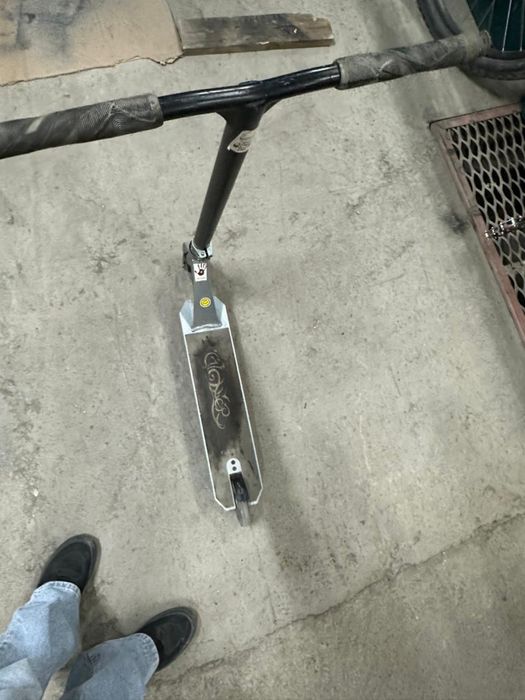 Самокат трюковой,