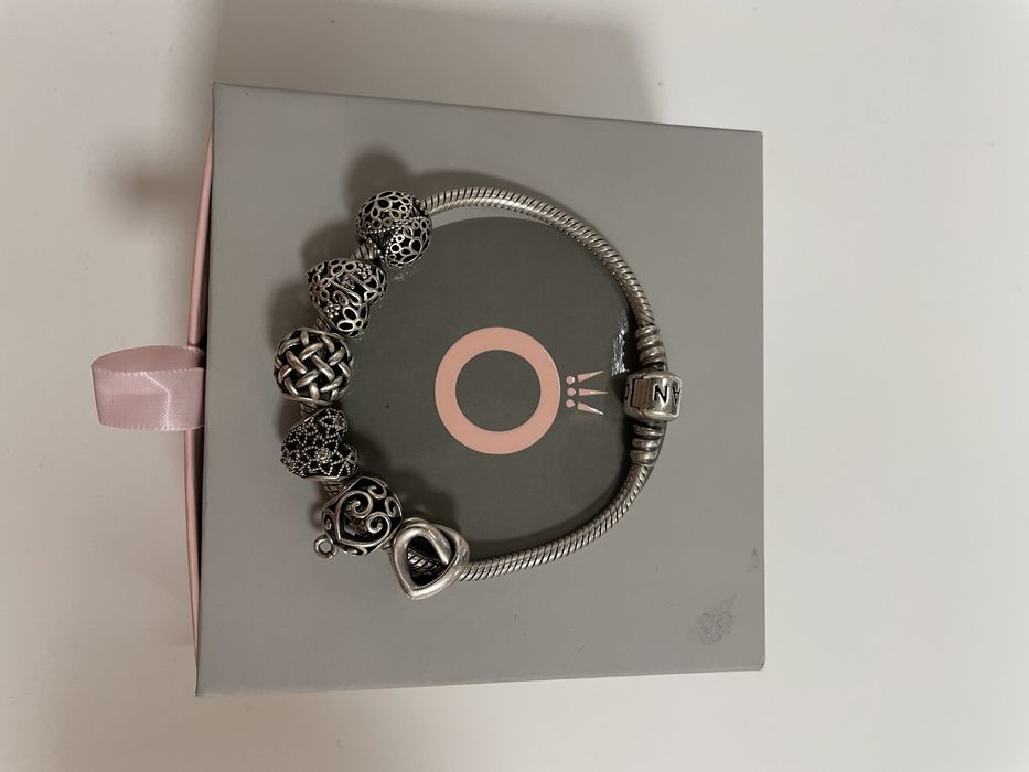 2Бр. Гривни на Pandora с талисмани