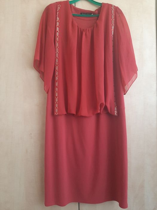 Продам платье на торжественные мероприятия