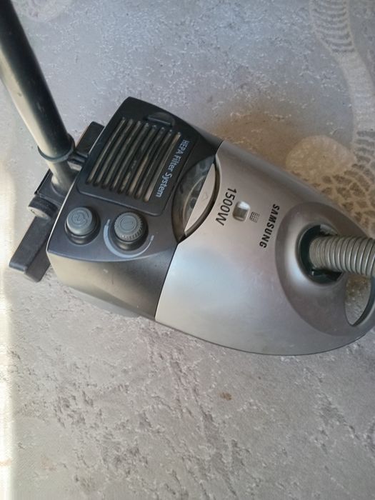 Пылесос Samsung в хорошом состоянии