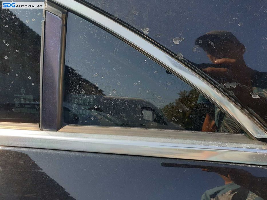 Perie Bandou pentru Geam Sticla de pe Usa Portiera Stanga Spate Mercedes CLS C219 W219 Facelift 2004 - 2010 [C0236]