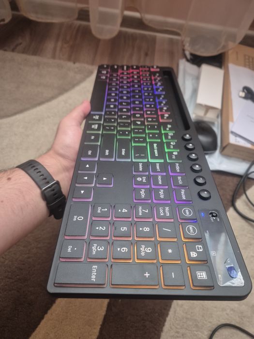 Set Tastatura Mouse Wireless RGB Seleris - Reincarcabil Gaming/Office