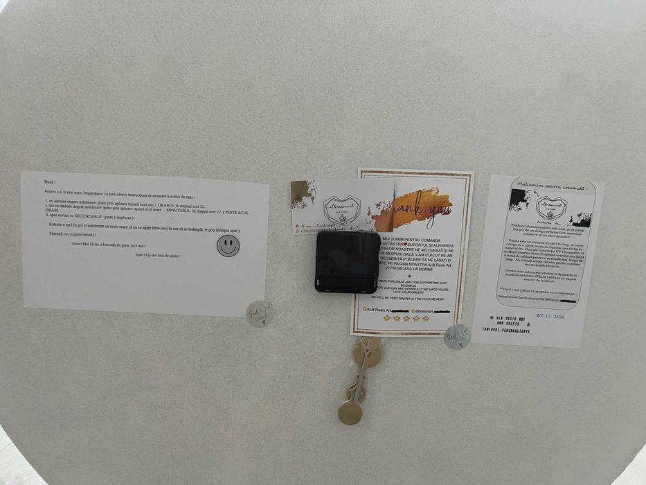 Tablou-ceas din rășină 70X70 ALB Resin Art