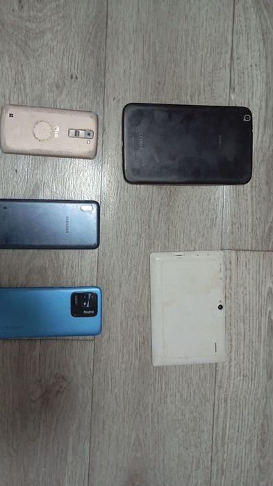 На запчасти Телефоны