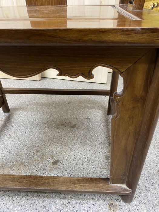 Дереаянное кресло в китайском стиле