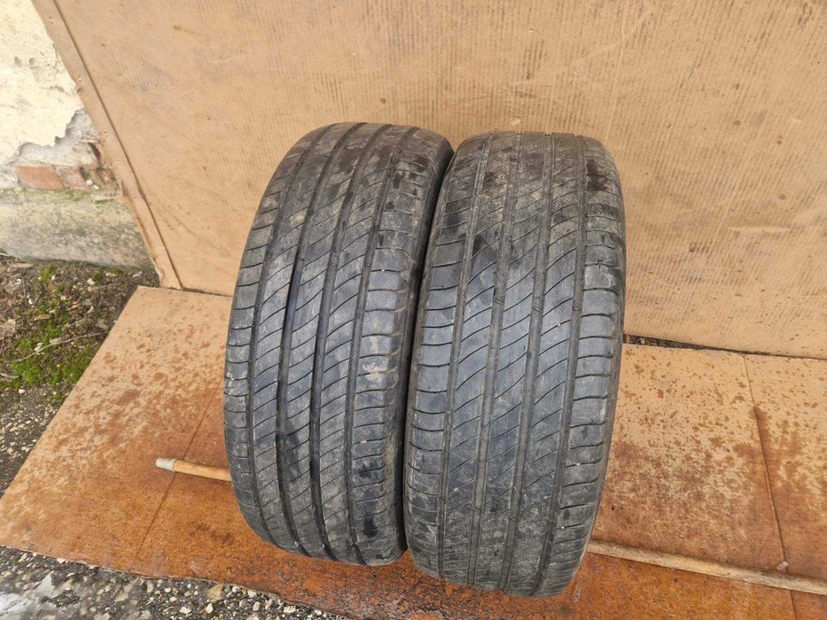 2 Michelin R17 215/55 Летни гуми  DOT0421