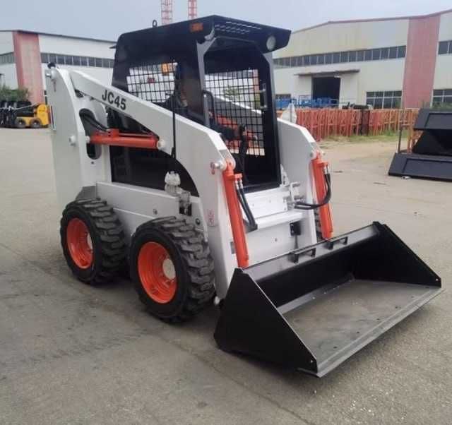 Фронтальный мини погрузчик Бобкат Bobcat