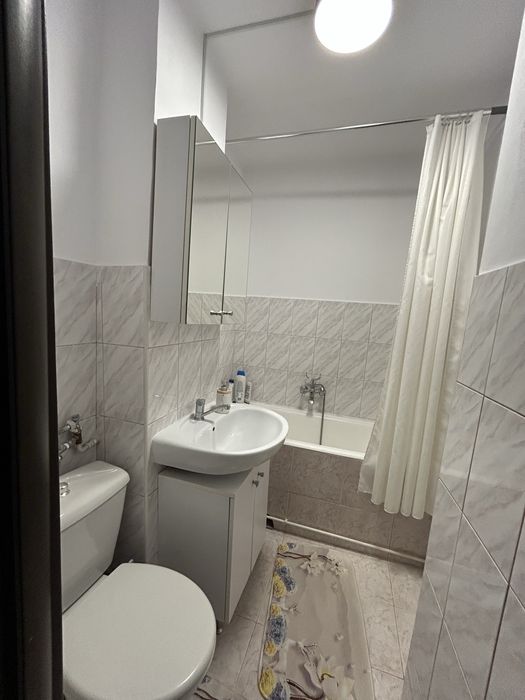 Inchiriez apartament 2 camere Brasov