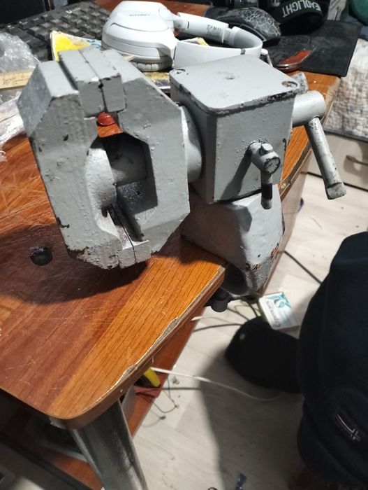 Тиски поворотные ссср