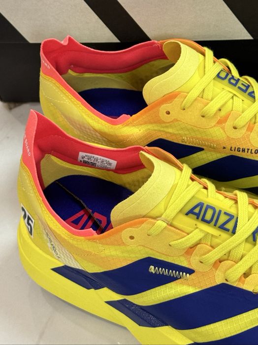 Adidas Adizero Adios Pro 4 în nuanța Pure Sulfur nr 41,5