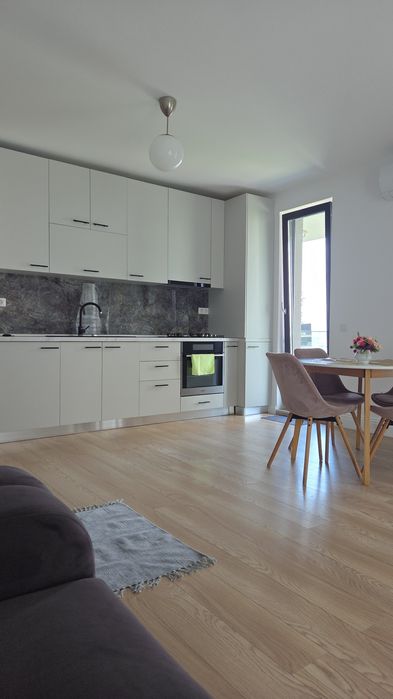 Închiriez apartament strada Frunzisului