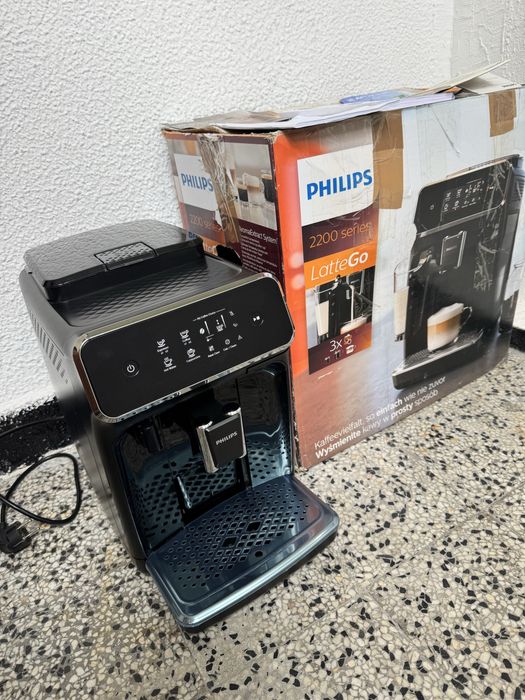 Кафеавтомат Philips 2200 EP2231/40 – Автоматична Еспресо Кафемашина!