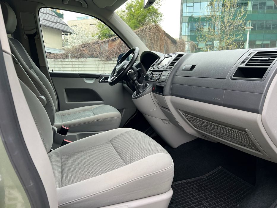 • Volkswagen Caravelle / 4x4 / Impecabilă •