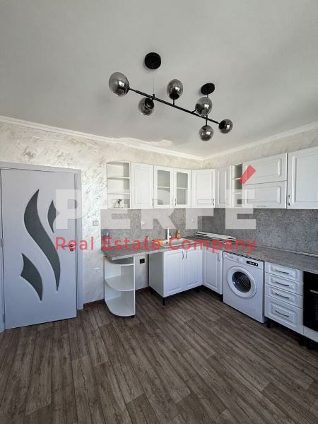 Дава се под наем Двустаен апартамент в Бургас, Ветрен - 75 кв.м за 331.5 € - Снимка #2