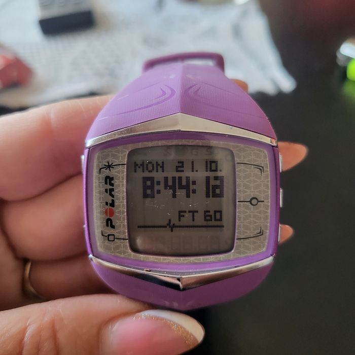 Дамски часовник Polar лилав прекрасен гумена кайшка