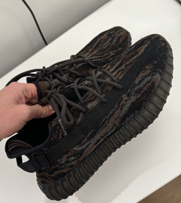 Adidasi Yeezy 350- Marime 44