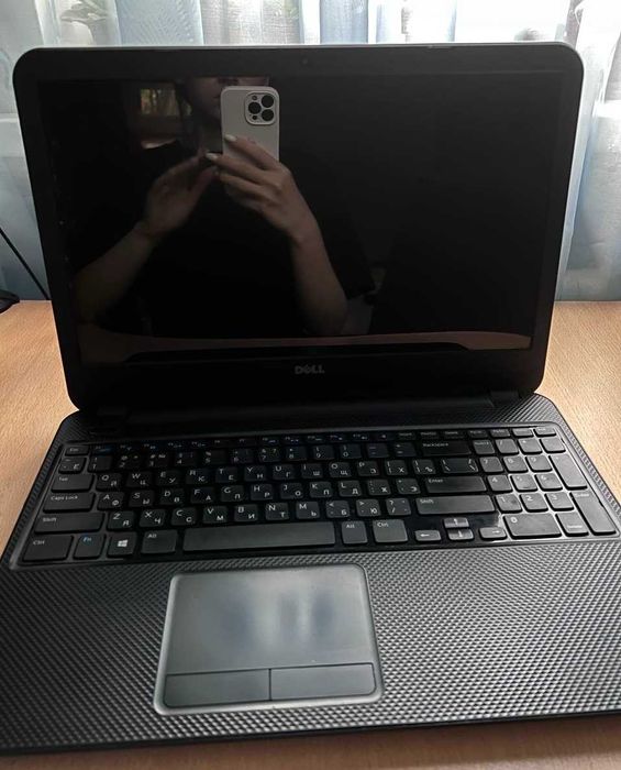 Ноутбук Dell 15.6" I7-3537U / 8Gb / AMD / SSD