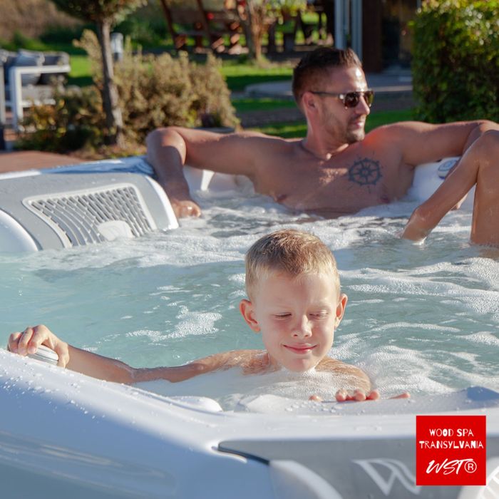 Jacuzzi Elbrus Life Deluxe - Minipiscina Wellis