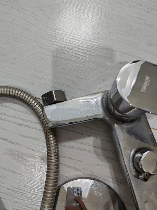 Смеситель Тригор в комплекте