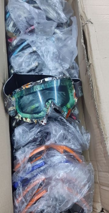 Мотоочки разных цветов