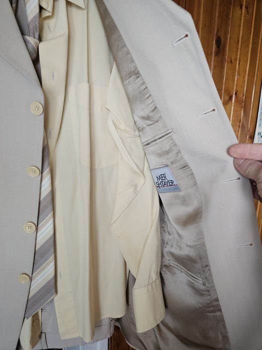 Мъжки костюм, риза, вратовръзка