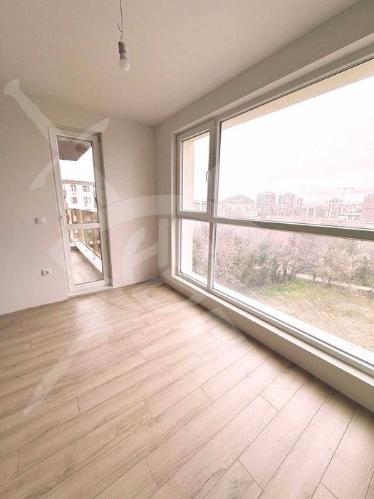 Продава се Двустаен апартамент в Пловдив, Южен - 77 кв.м за 961 €/кв.м - Снимка #6