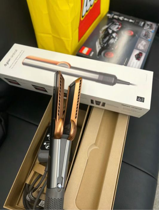 Dyson Airstrait HT01