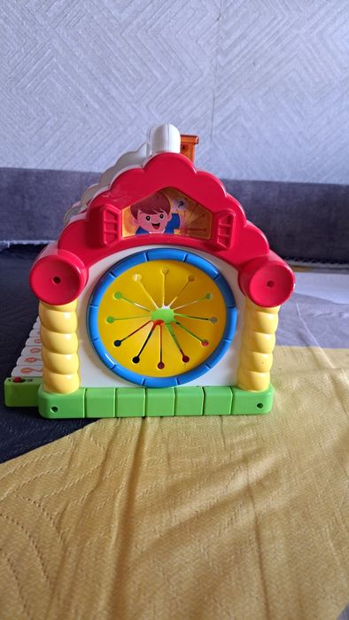 Продам развивающую игрушку