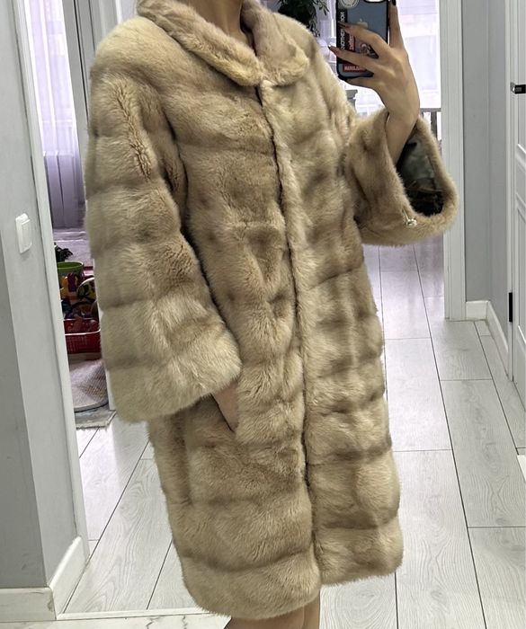 Продам Норковую шубу