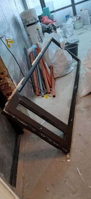 Алуминиеви врати в цвят Венге