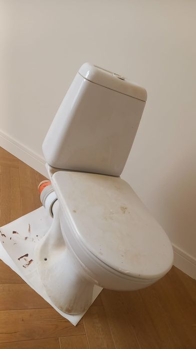 Унитаз рабочем состаяние