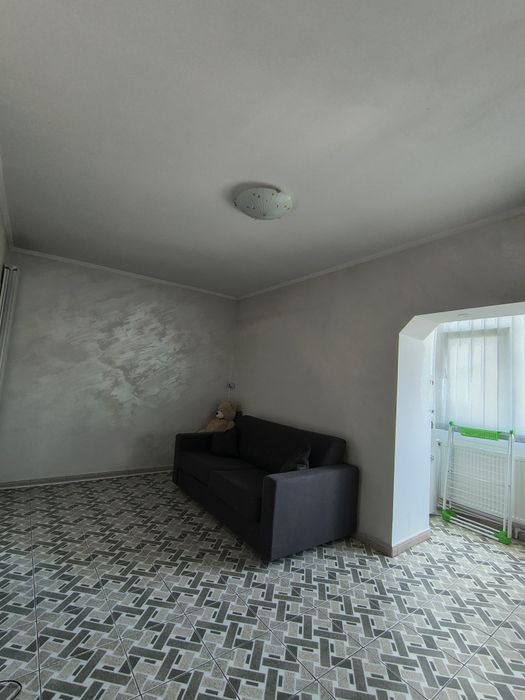 Închiriez garsonieră utilată strada Mioriței - zona Călărași - Catedrală