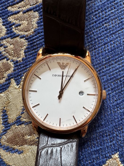 Наручные часы от Armani