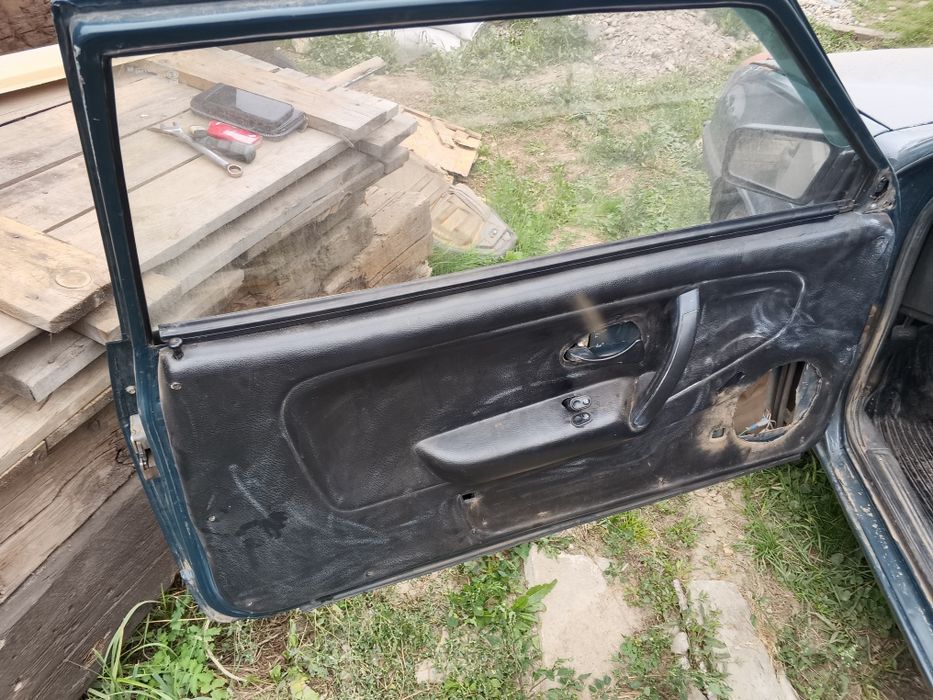 Авто на разбор все запчасти есть