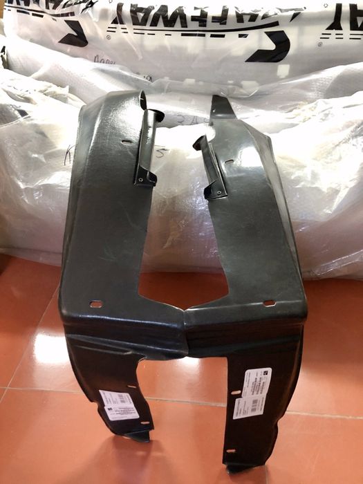 Подкрылок/Подкрыльники передние БМВ Е34 5 серии BMW E34