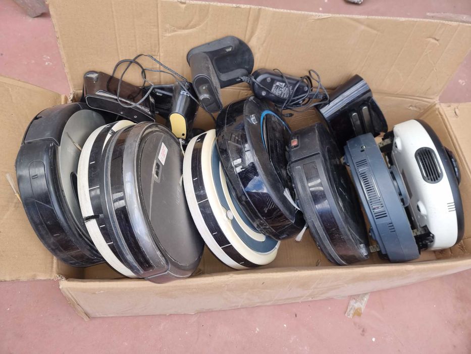 Aspiratoare i Robot defecte pentru piese